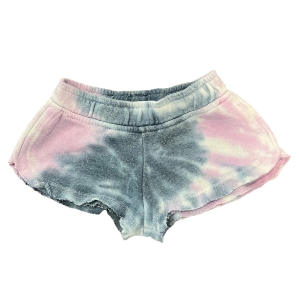 Play six girls tie dye shorts in size 6 in great condition.
